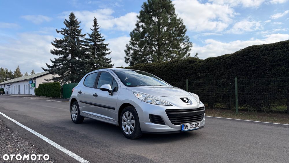Peugeot 207 2010 photo 5