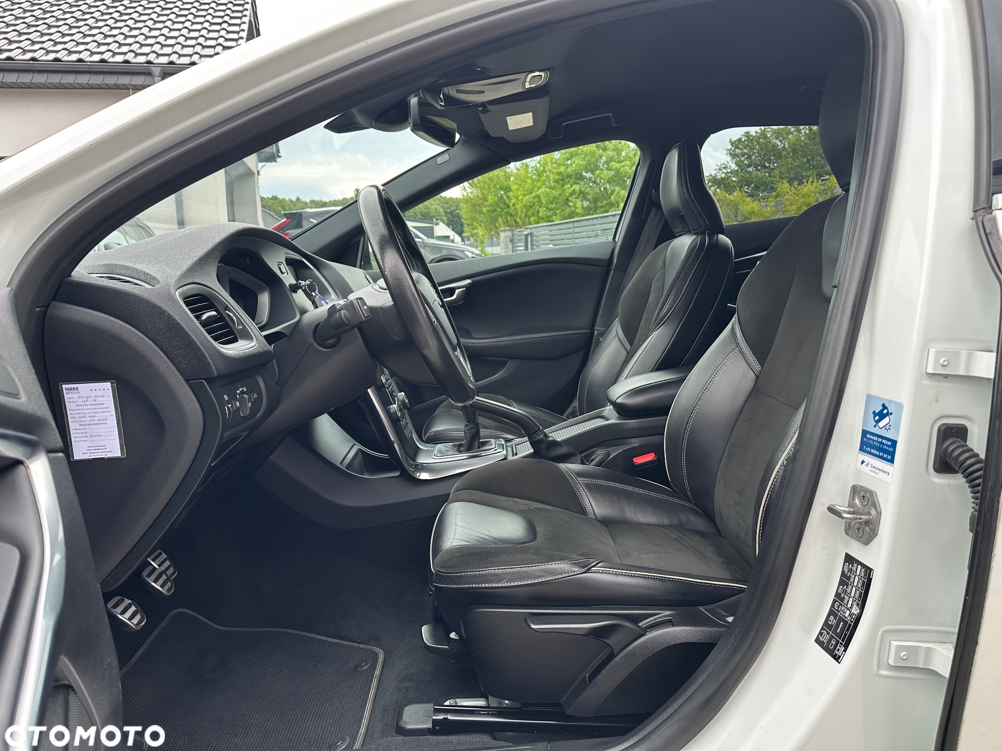Volvo V40 D3 Drive-E R-Design Momentum - 21