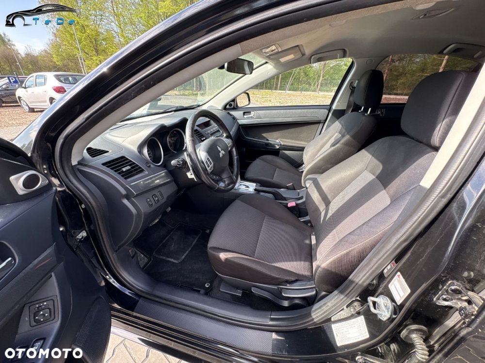 Mitsubishi Lancer 1.8 CVT Intense - 17