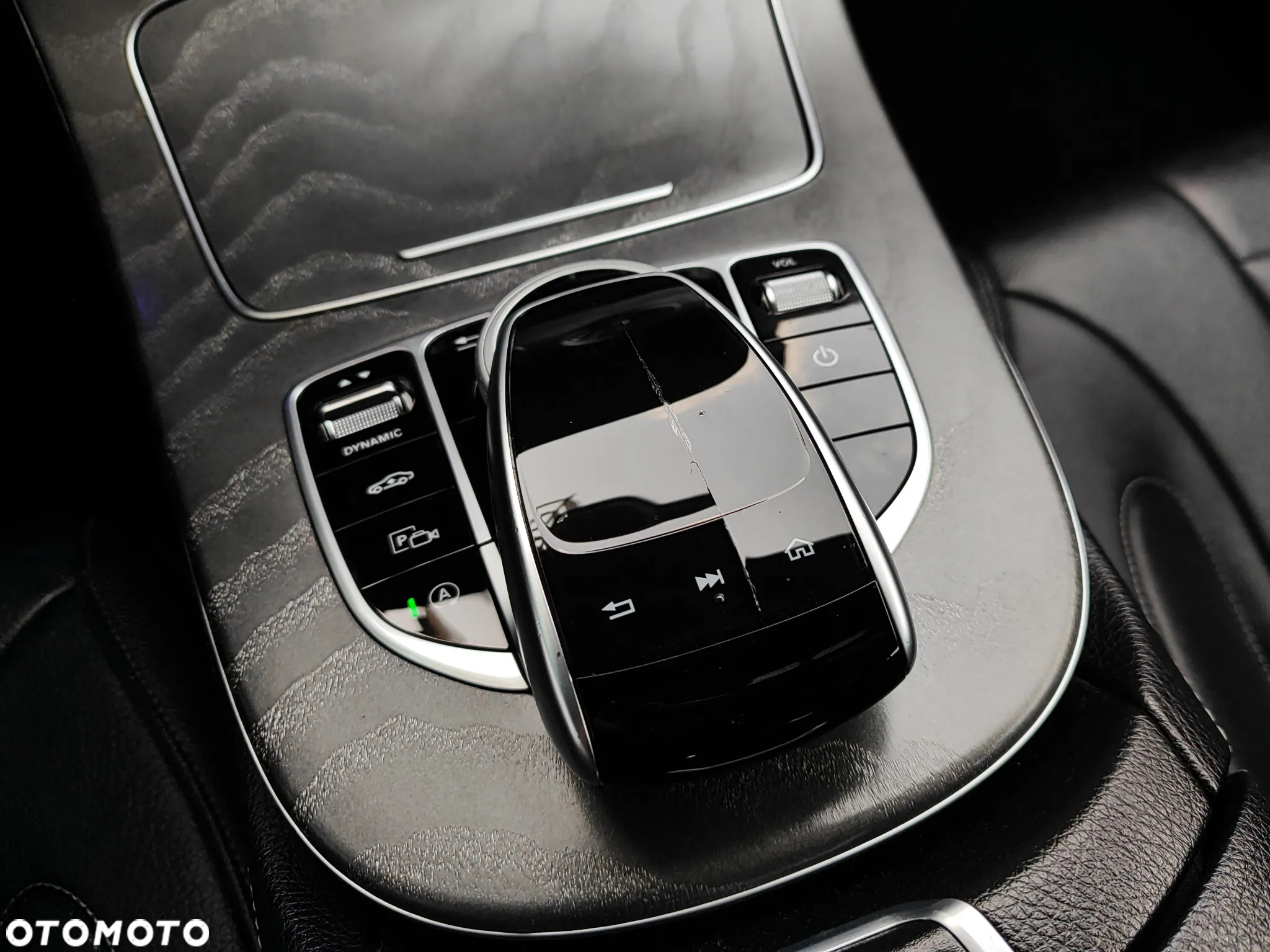 Mercedes-Benz CLS 350 d 4Matic 9G-TRONIC AMG Line - 23