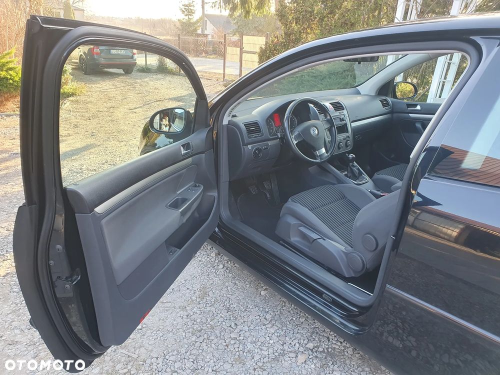 Volkswagen Golf - 8