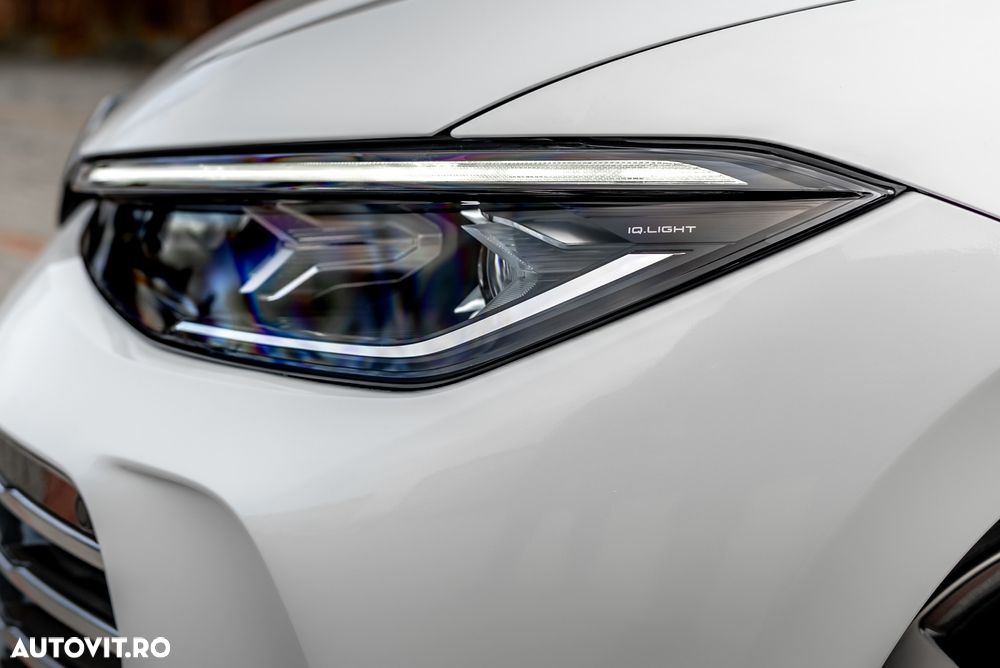 Volkswagen Passat Variant 2.0 TDI SCR DSG Elegance - 19