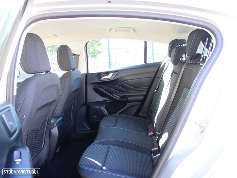 Ford Focus 1.5 TDCi EcoBlue Titanium - 53