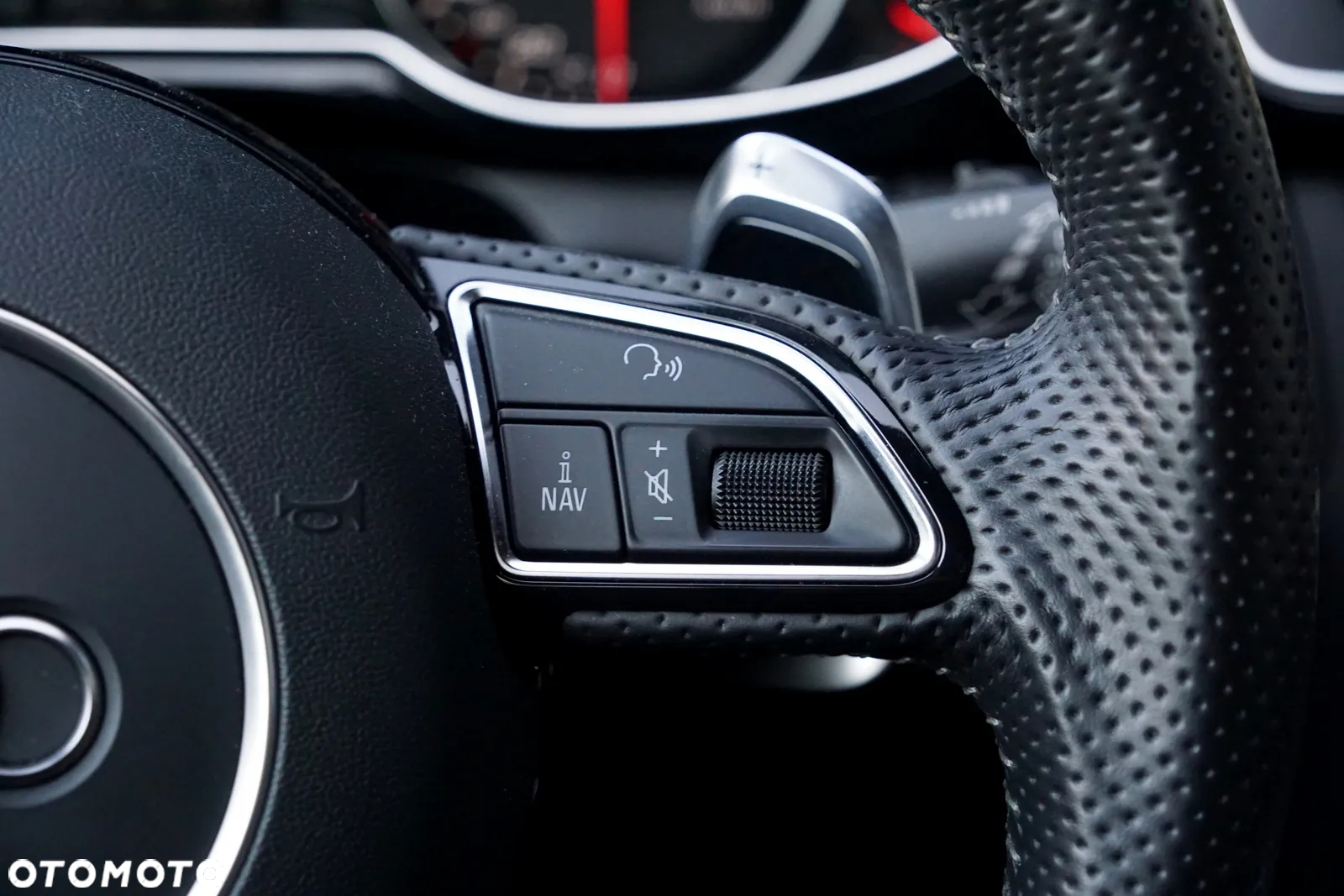 Audi RS4 Standard - 31