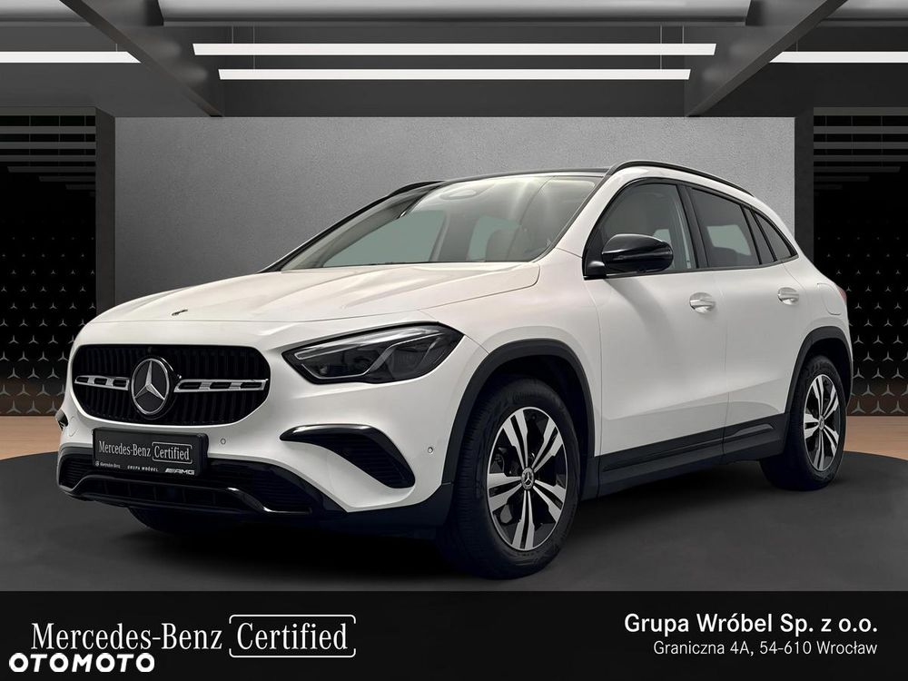 Mercedes-Benz GLA 200 Progressive - 2