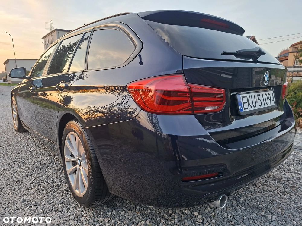 BMW Seria 3 318d Luxury Line - 24