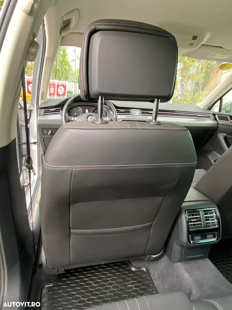 Volkswagen Passat Alltrack 2.0 TDI 4Motion - 12