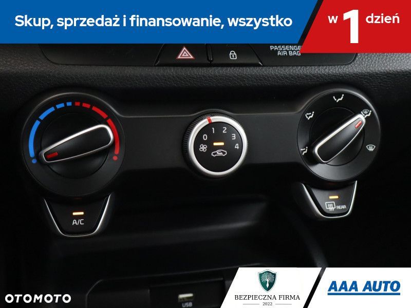 Kia Stonic - 18