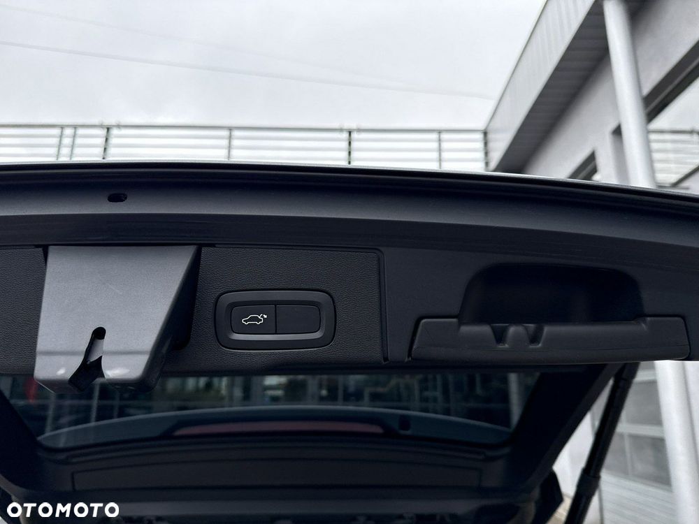 Volvo XC 60 - 30