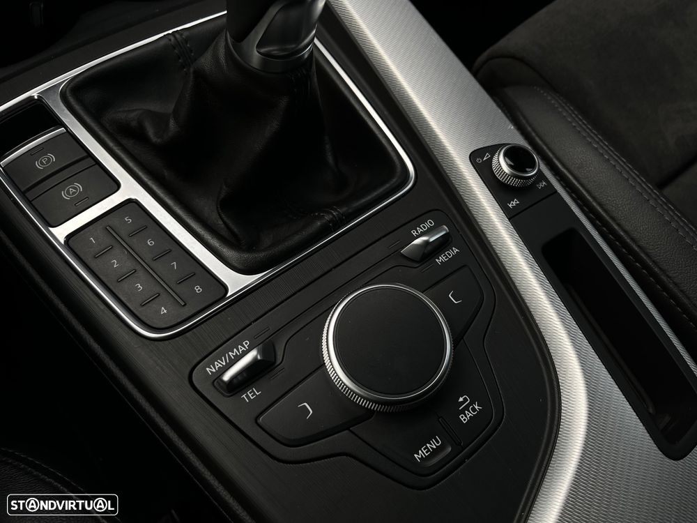 Audi A4 Avant 2.0 TDI S-line - 45