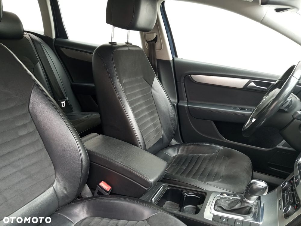 Volkswagen Passat Variant 2.0 TDI 4Mot Highline DSG - 14