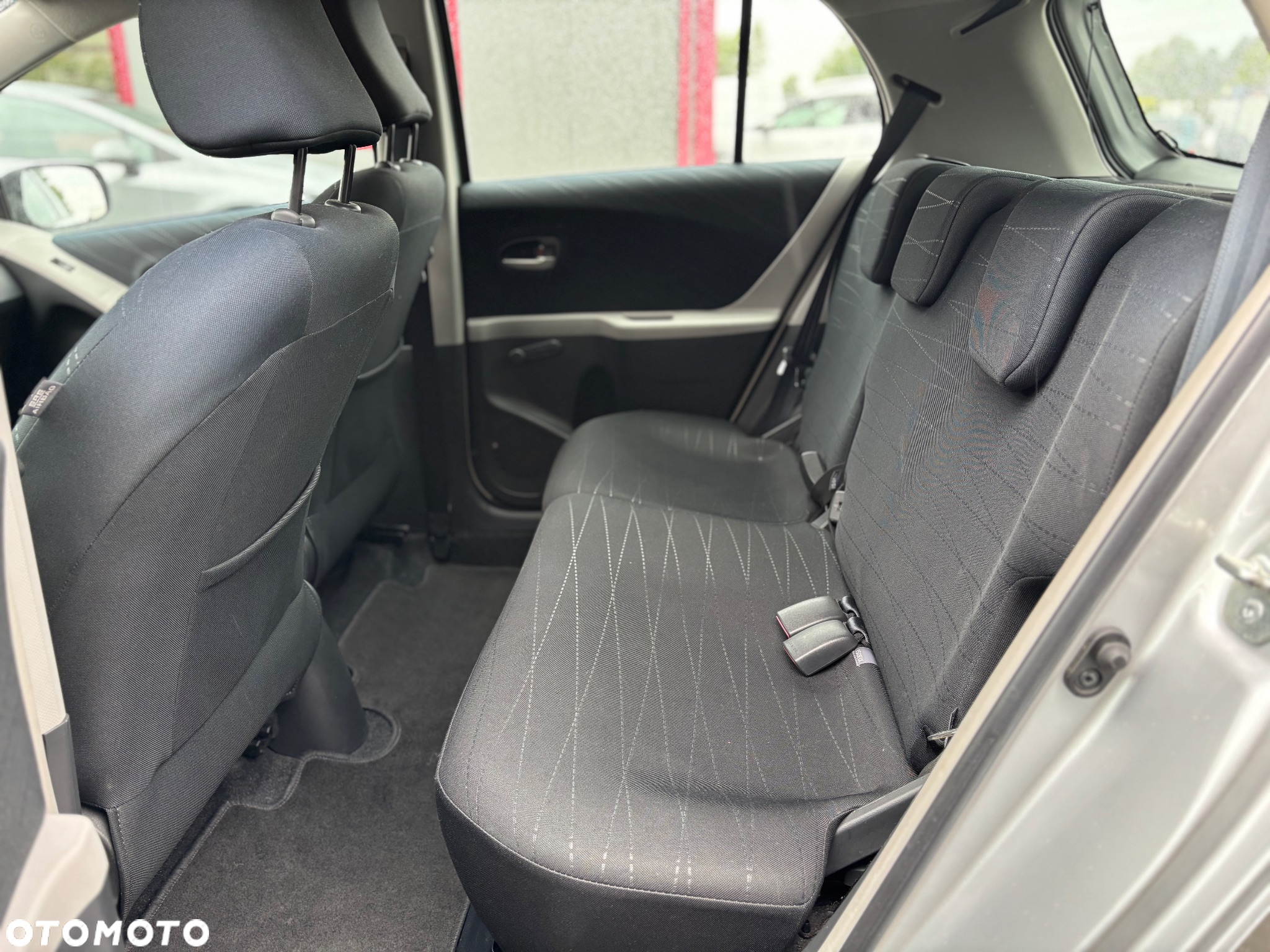 Toyota Yaris 1.3 VVT-i Cool - 18