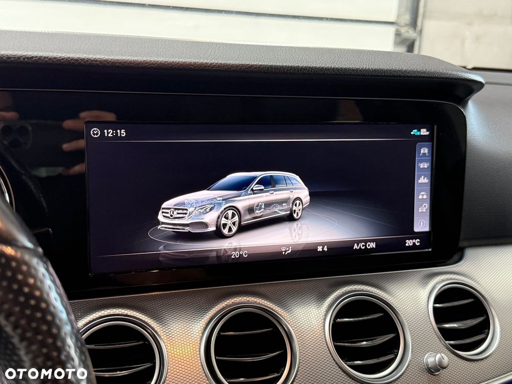 Mercedes-Benz Klasa E 220 d 9G-TRONIC - 24