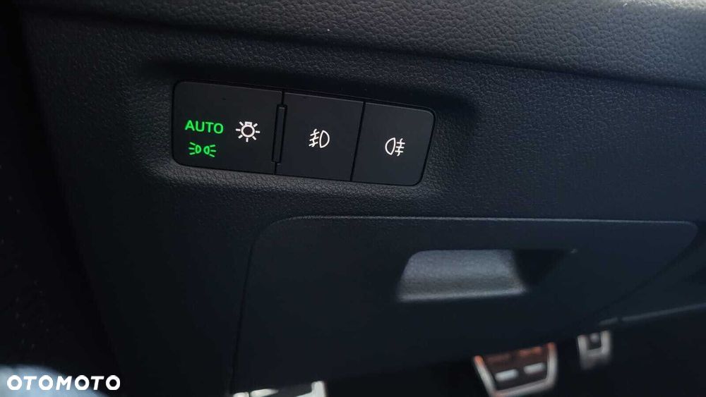 Skoda Octavia 2.0 TDI RS DSG - 17