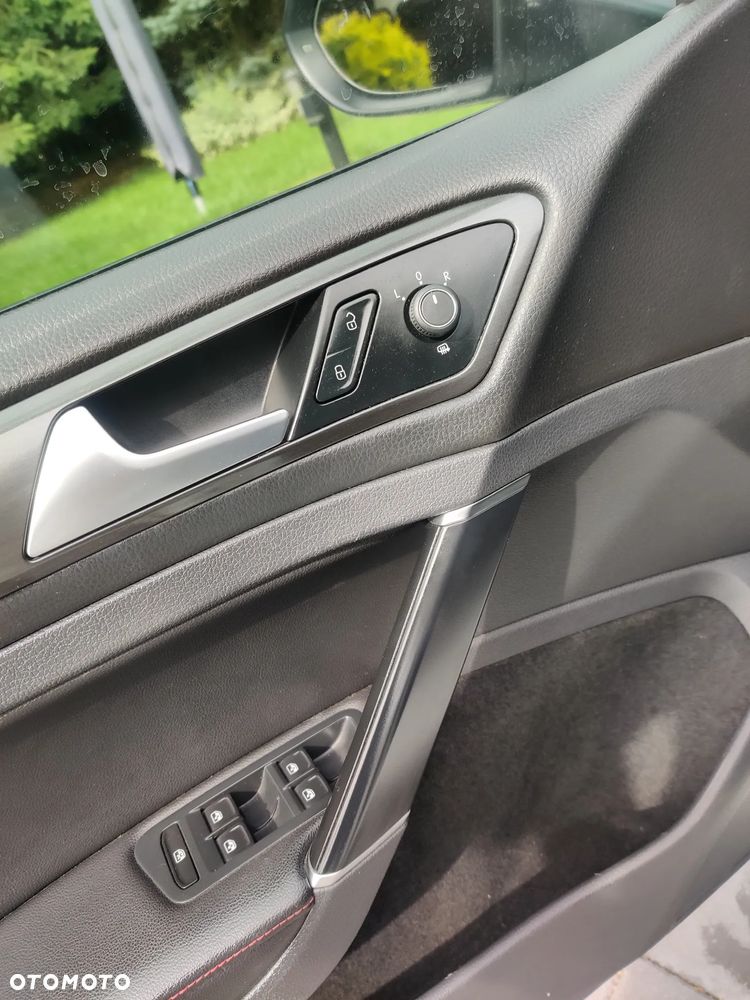 Volkswagen Golf GTI 2.0 TSI OPF DSG Performance - 20