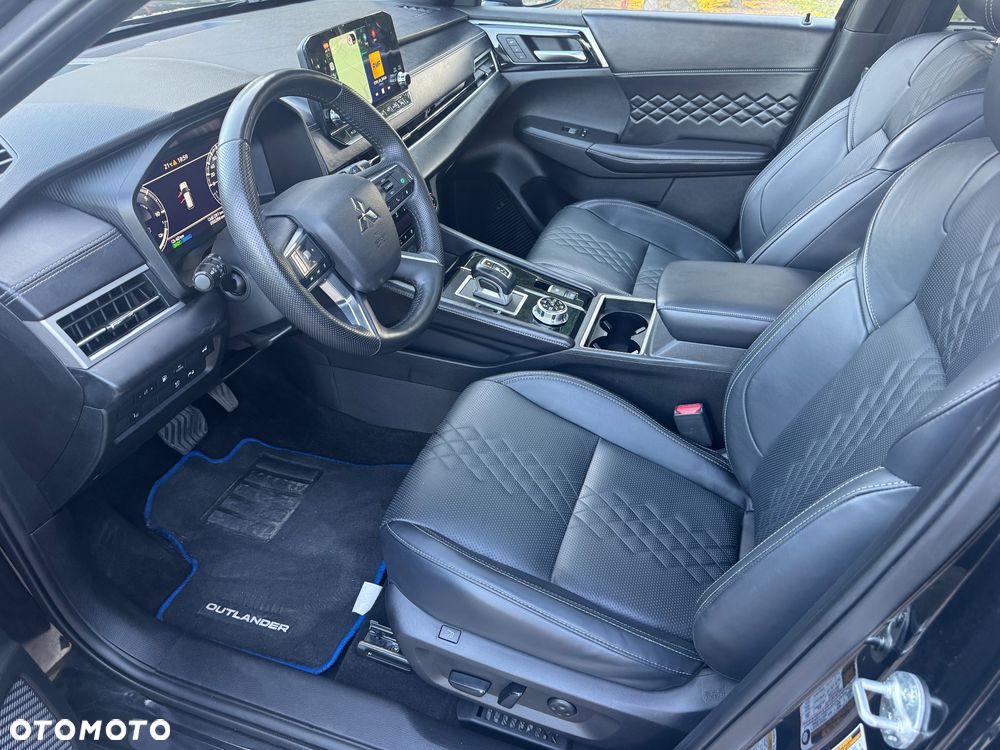Mitsubishi Outlander 2.4 4WD Select - 16