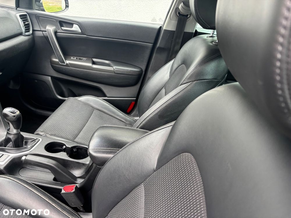 Kia Sportage 2.0 CRDI Business Line 4WD - 6