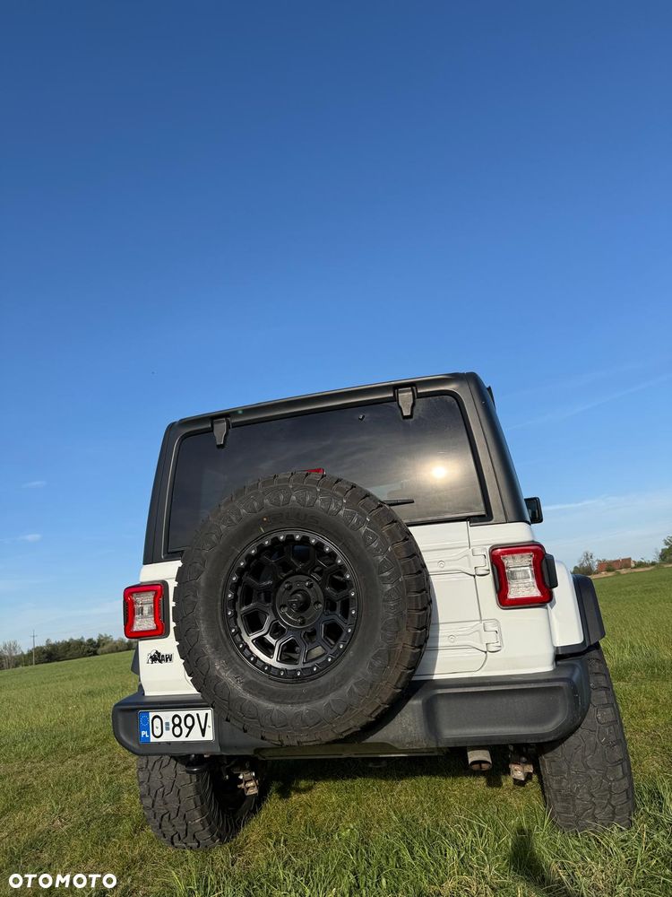 Jeep Wrangler - 22