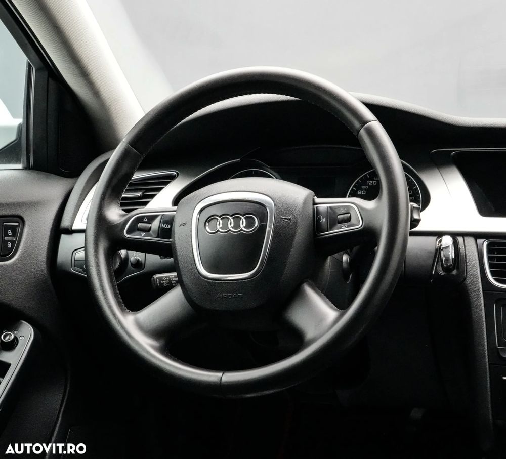 Audi A4 2.0 TDI DPF multitronic Attraction - 18