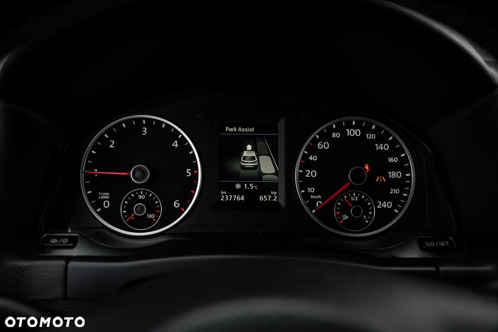 Volkswagen Tiguan 2.0 TDI SCR 4MOTION BlueMotion Technology DSG Lounge Sport & Style - 35