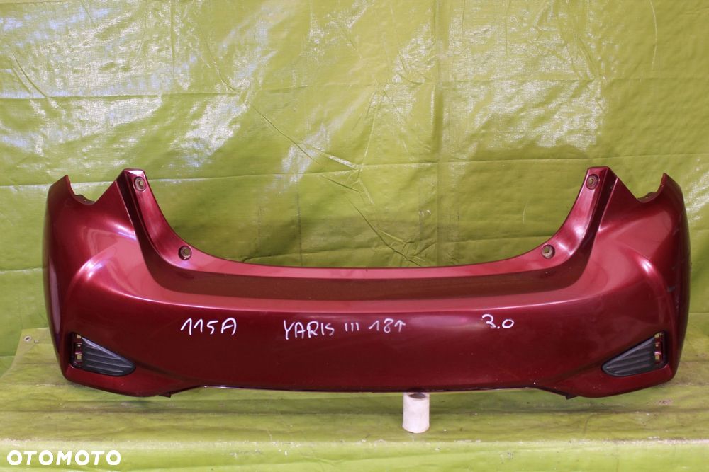 Zderzak tył Toyota Yaris III 2017-2020r. - 1