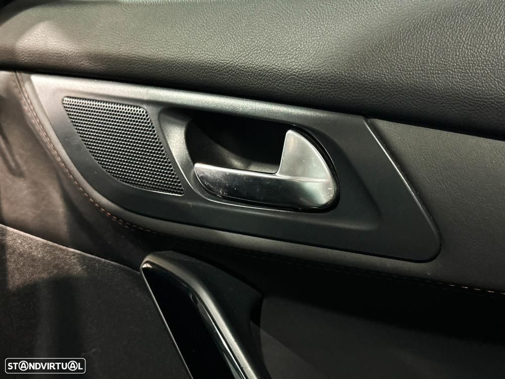 Peugeot 508 RXH 2.0 HDi Hybrid4 2-Tronic 104g - 28