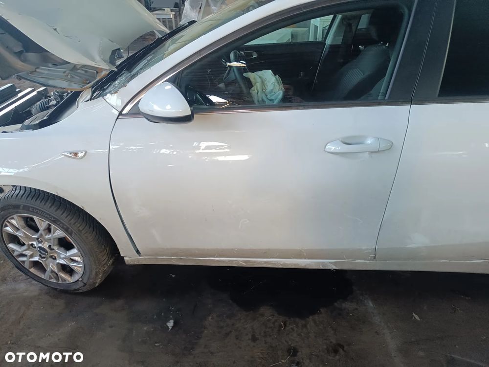 Kia Ceed 1.5 T-GDI DCT7 OPF Vision - 22