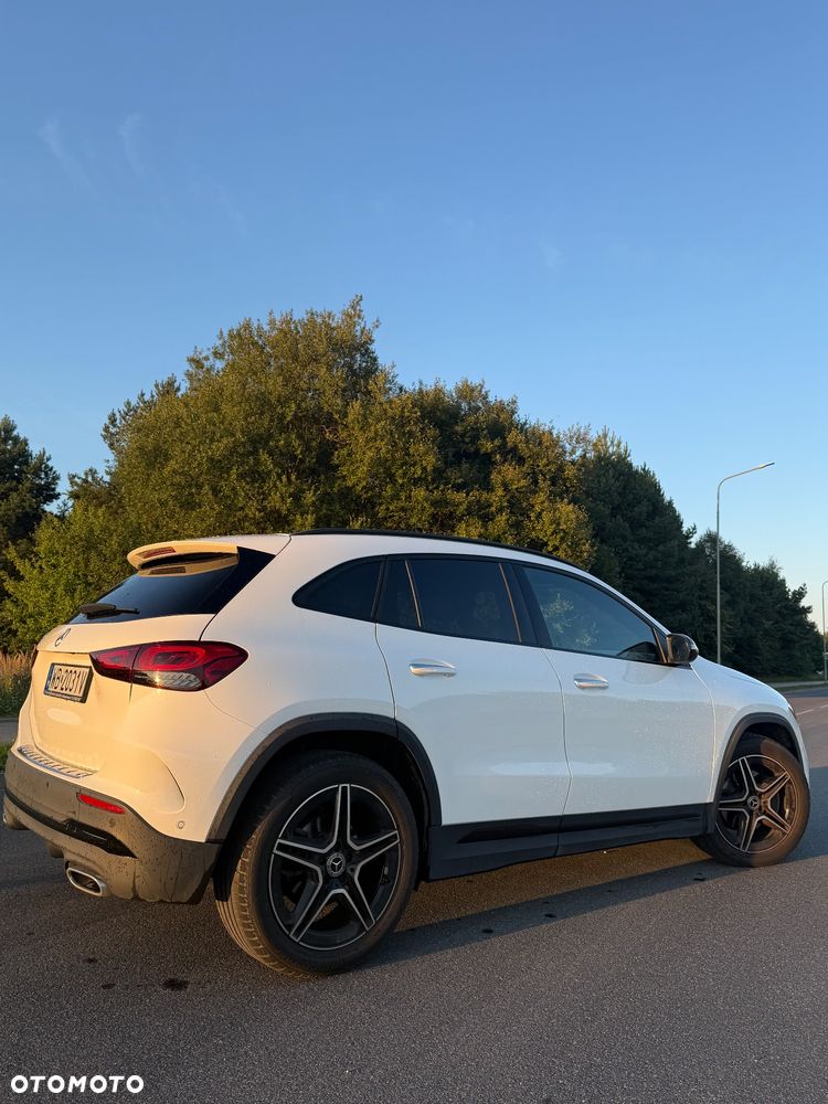 Mercedes-Benz GLA 200 AMG Line - 4