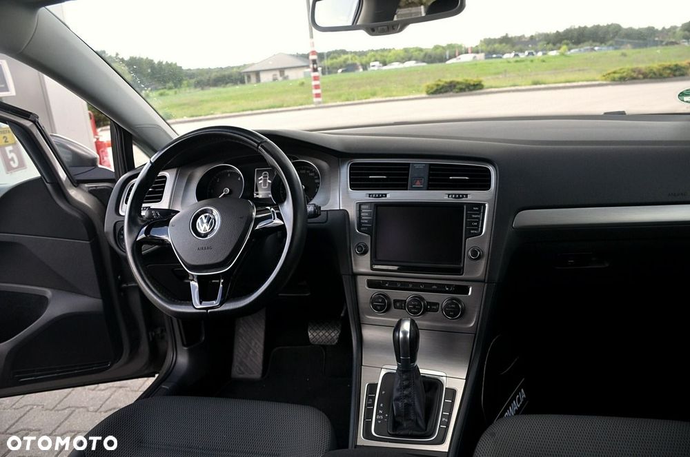 Volkswagen Golf - 15