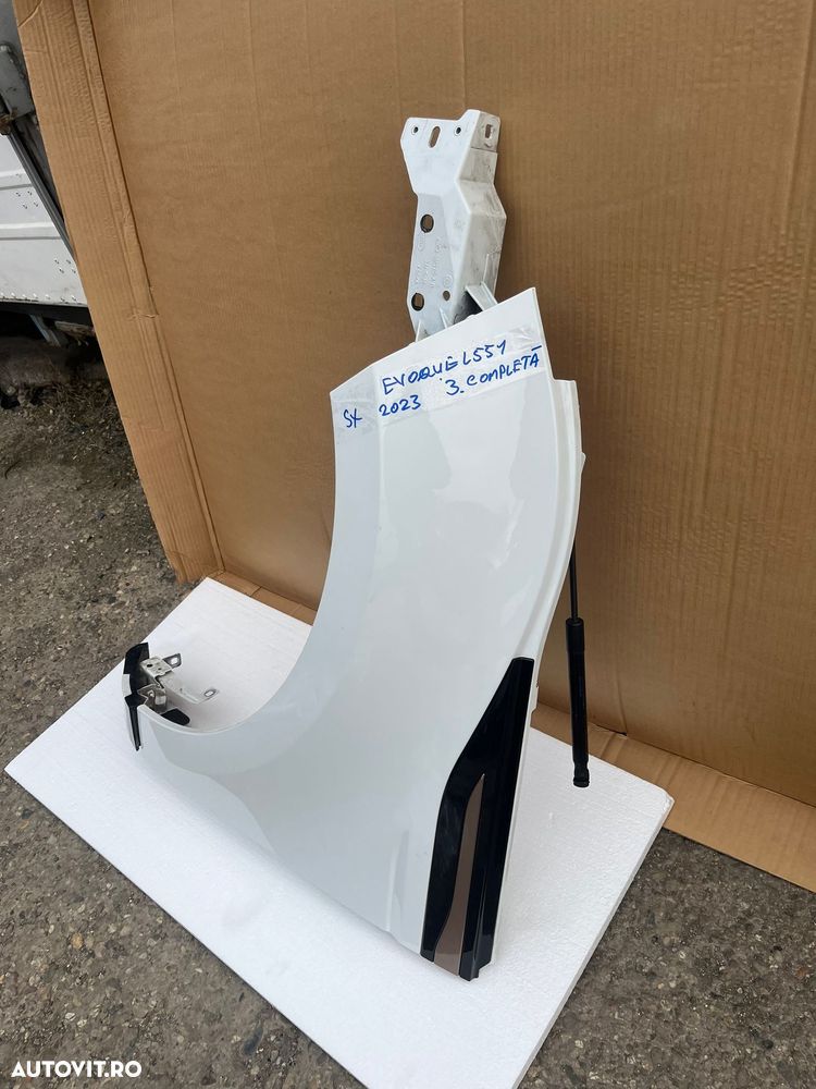 Aripa stanga fata EVOQUE L551 an 2019-2026 completa cu ornamente si suport stare foarte buna - 2