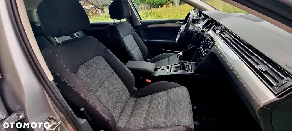 Volkswagen Passat 2.0 TDI EVO Business - 16