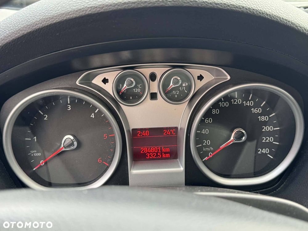 Ford Kuga - 12