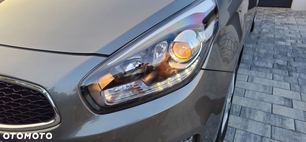 Kia Carens 1.7 CRDi L 7os - 14