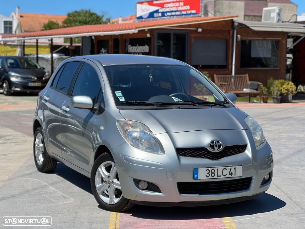 Toyota Yaris 1.4 D-4D Sol - 1