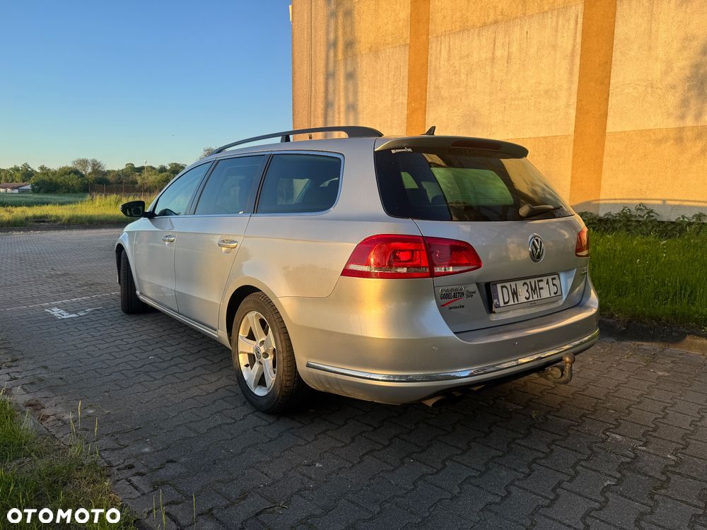 Volkswagen Passat 2.0 TDI Comfortline DSG - 5