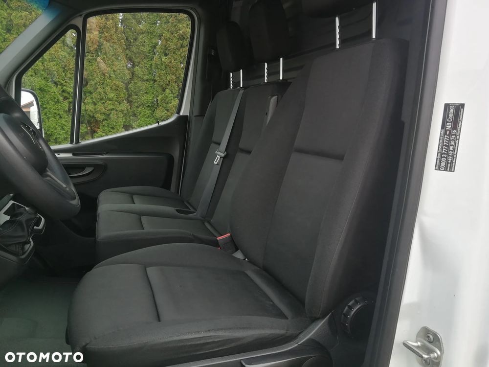 Mercedes-Benz Sprinter - 17