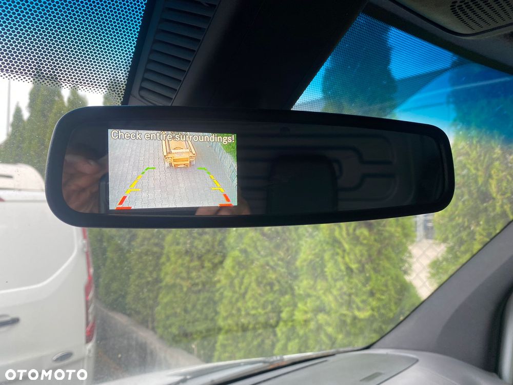 Mercedes-Benz Sprinter 319 - 14