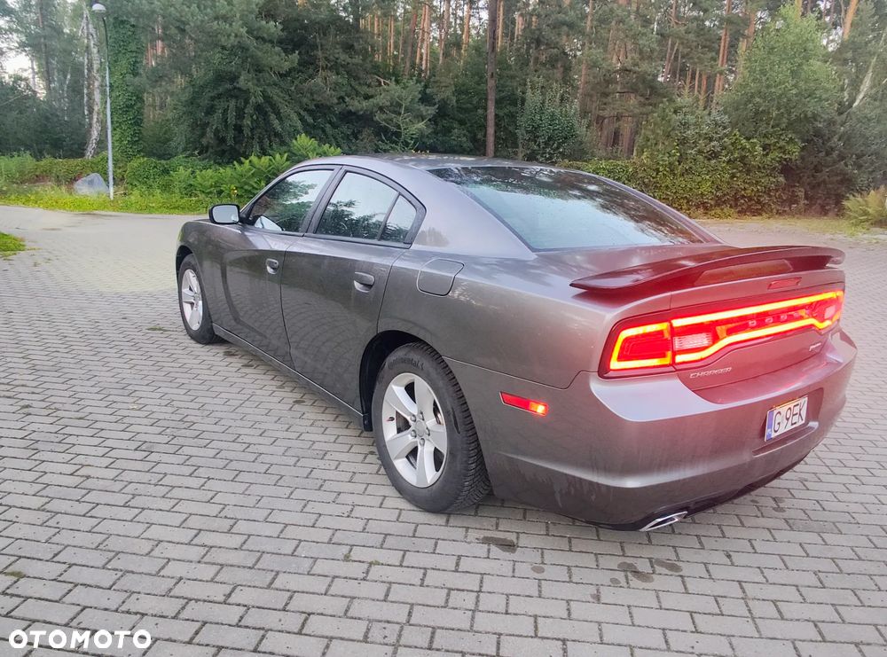 Dodge Charger - 12