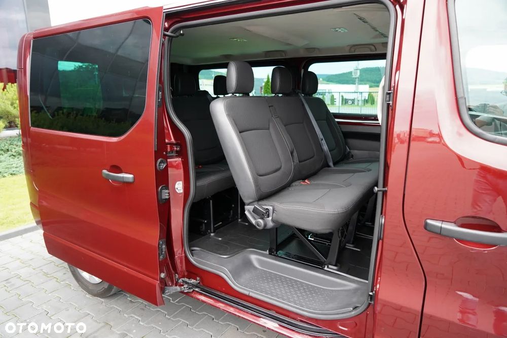 Renault TRAFIC III / BUS / 9 MIEJSC / 2022 ROK / PIERWSZY WŁAŚCICIEL / SERWISOWANY - 33