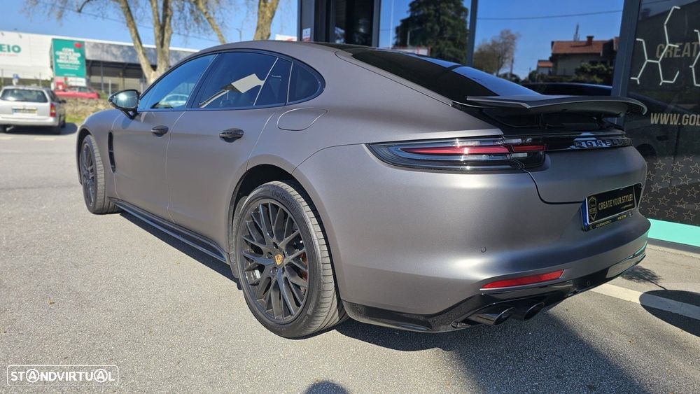 Porsche Panamera 4 E-Hybrid - 5