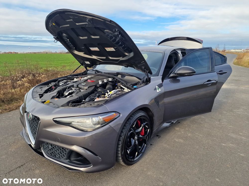 Alfa Romeo Giulia 2.9 V6 Bi-Turbo AT8 Quadrifoglio - 40