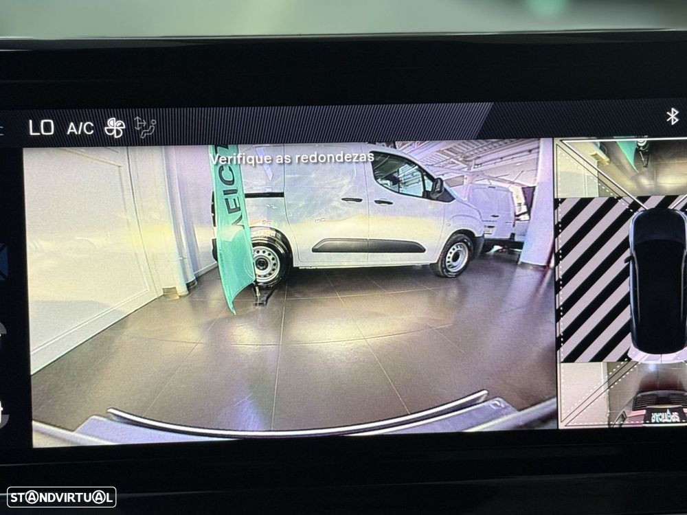 Peugeot 2008 1.2 PureTech Allure - 21