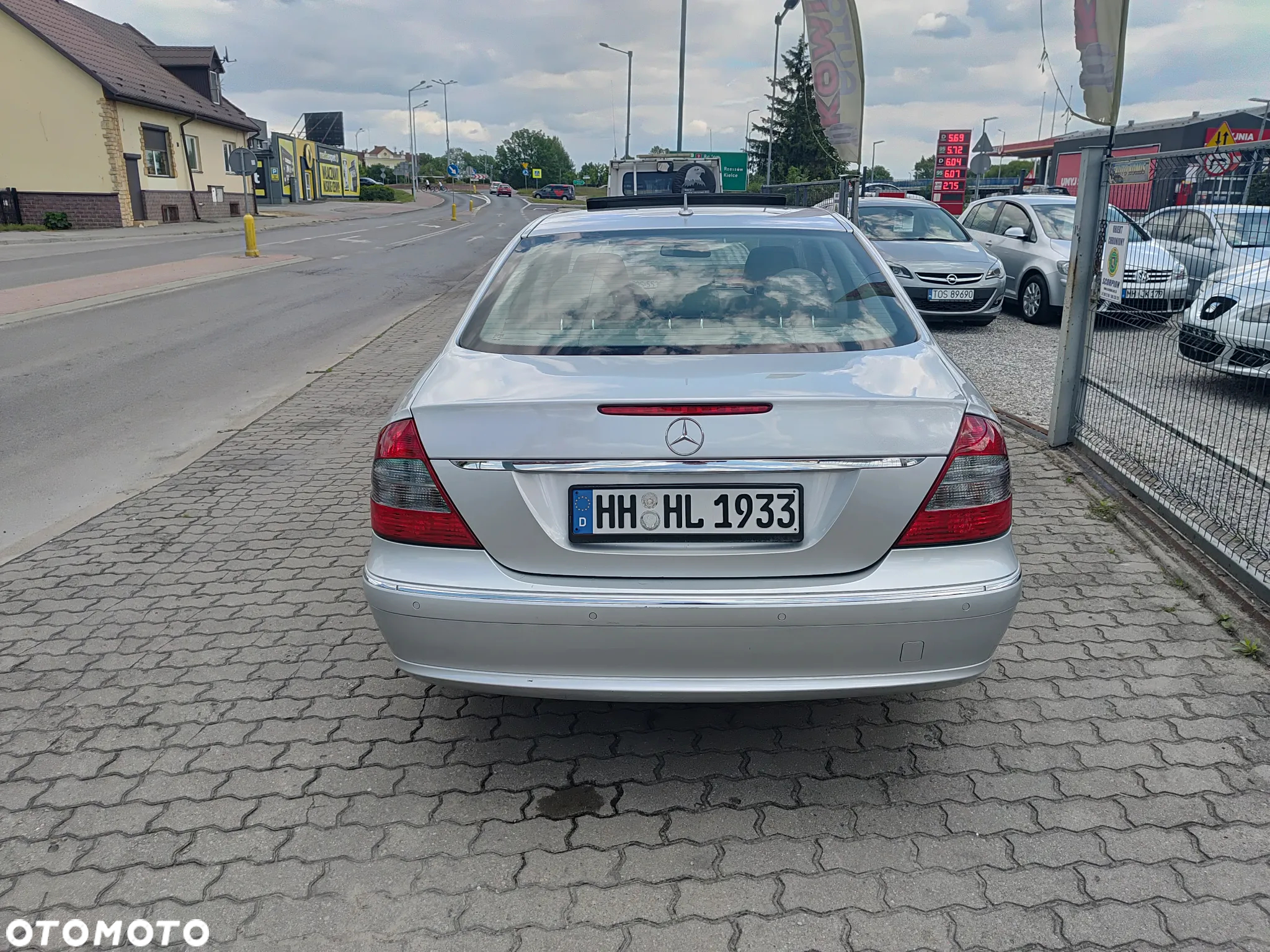 Mercedes-Benz Klasa E 300 Elegance - 4