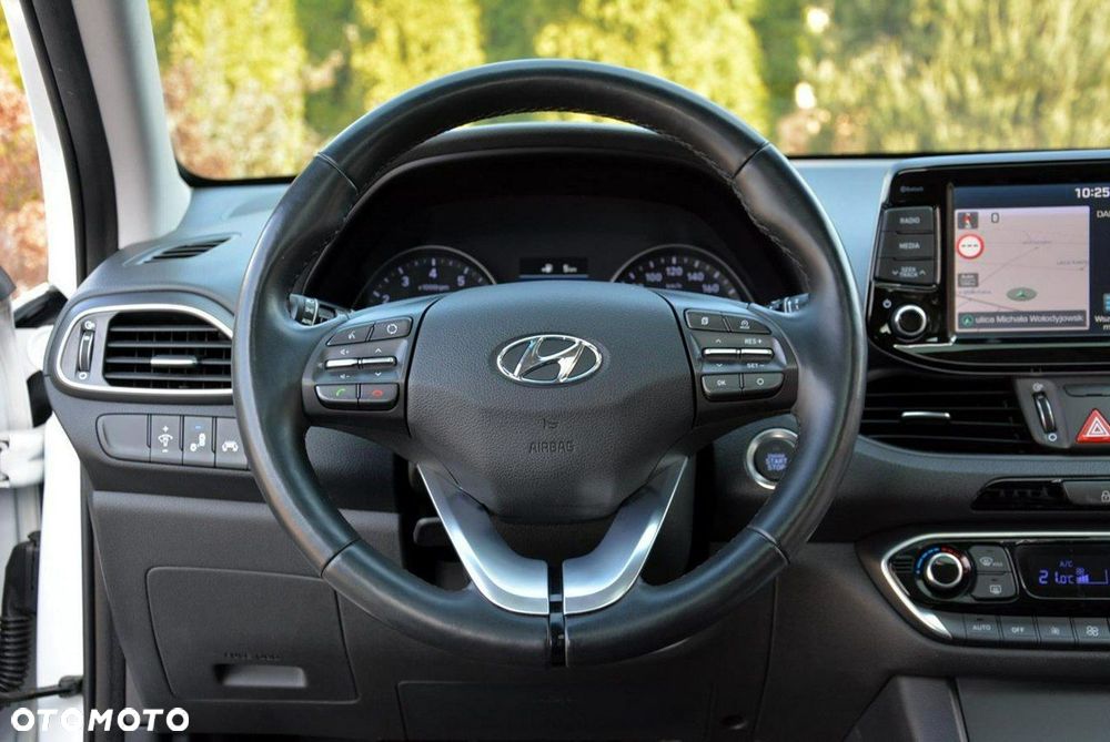 Hyundai i30 1.4 T-GDI Premiere Luxury - 21