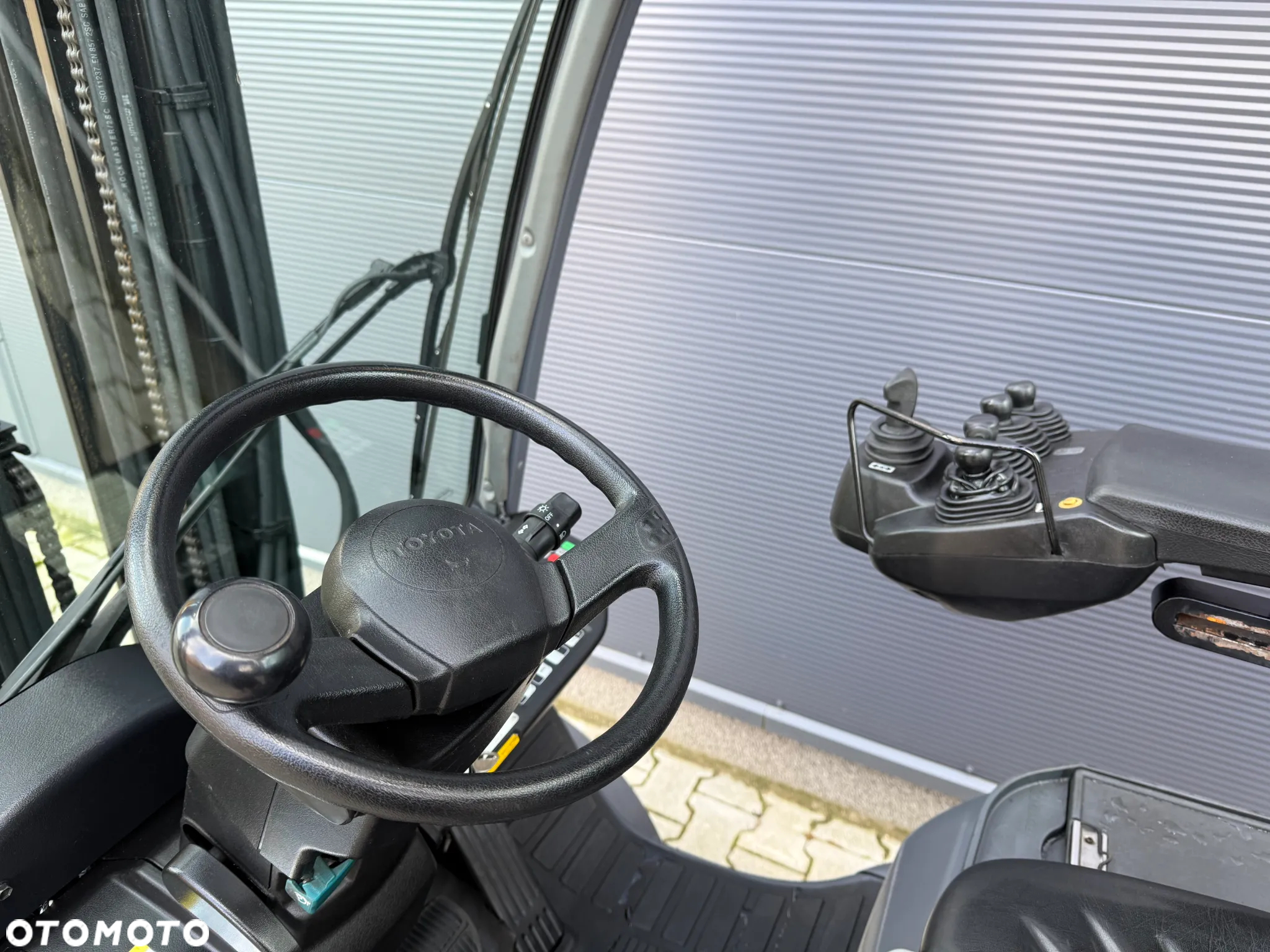 Toyota 02-8FGF18 - 8