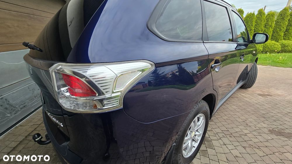 Mitsubishi Outlander - 18
