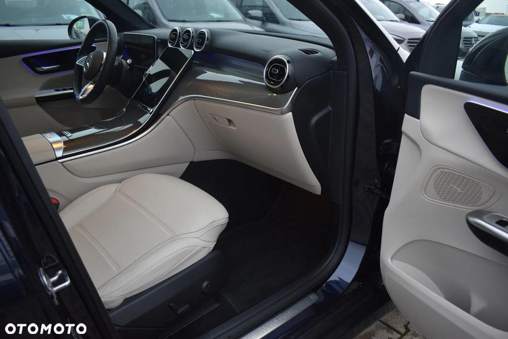 Mercedes-Benz GLC 300 de PHEV 4-Matic Avantgarde - 16