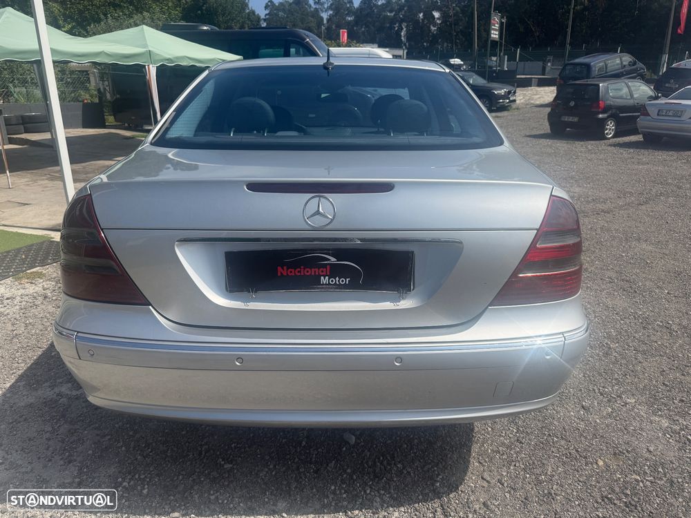 Mercedes-Benz E 220 CDI Auto Avantgarde - 7