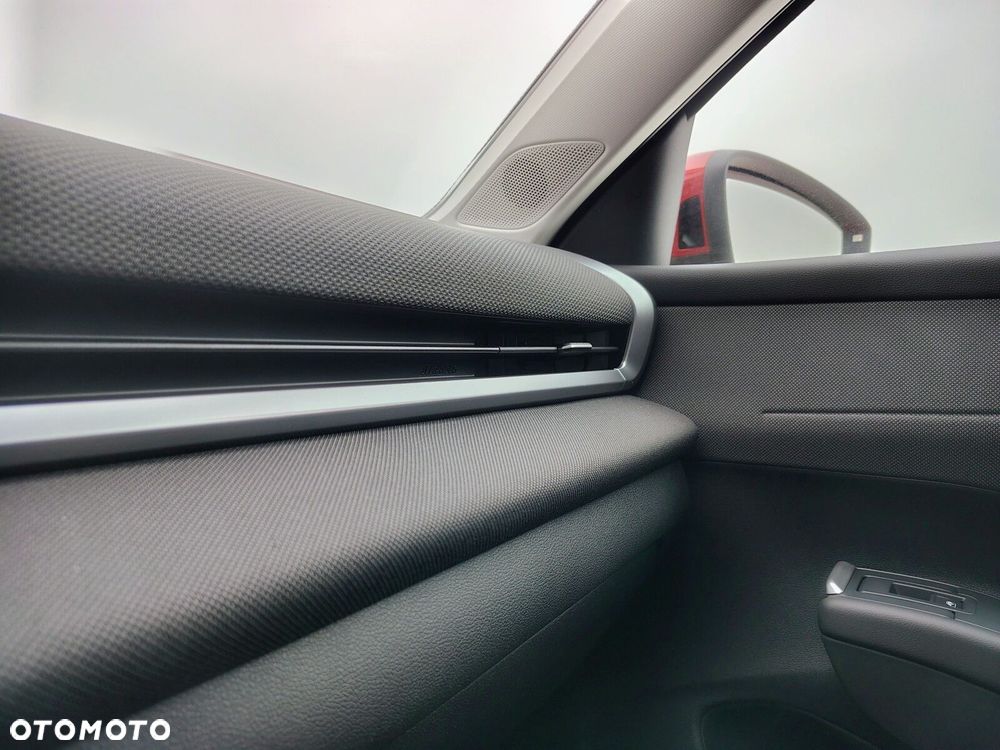 Volkswagen T-Roc - 22