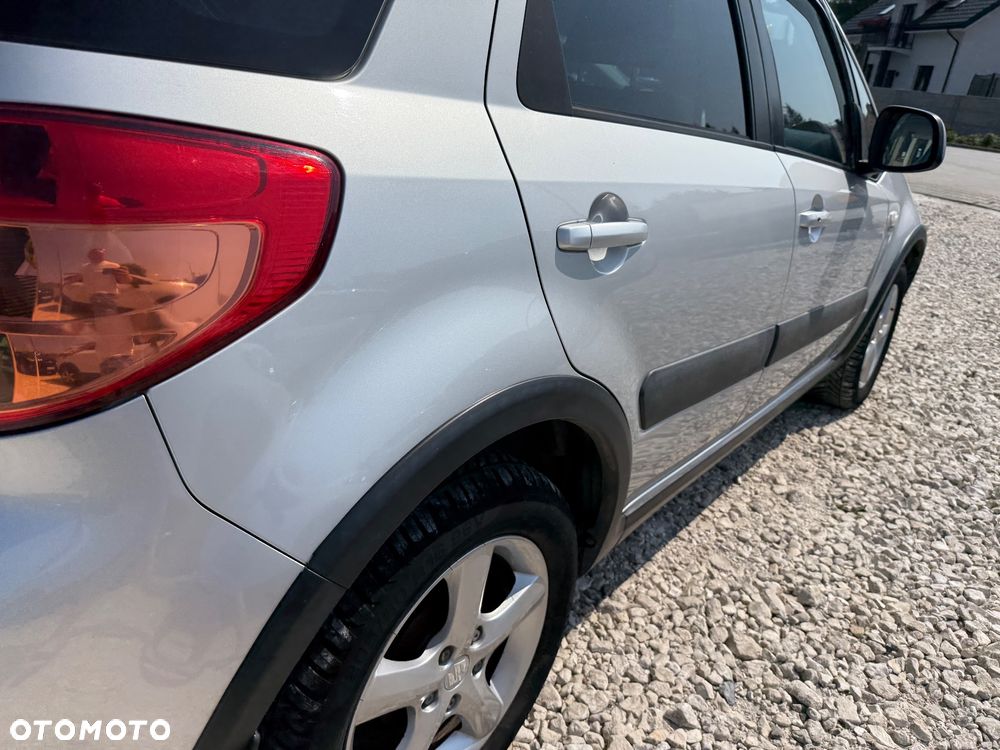 Suzuki SX4 1.9 DDiS DPF 4x2 Comfort - 16